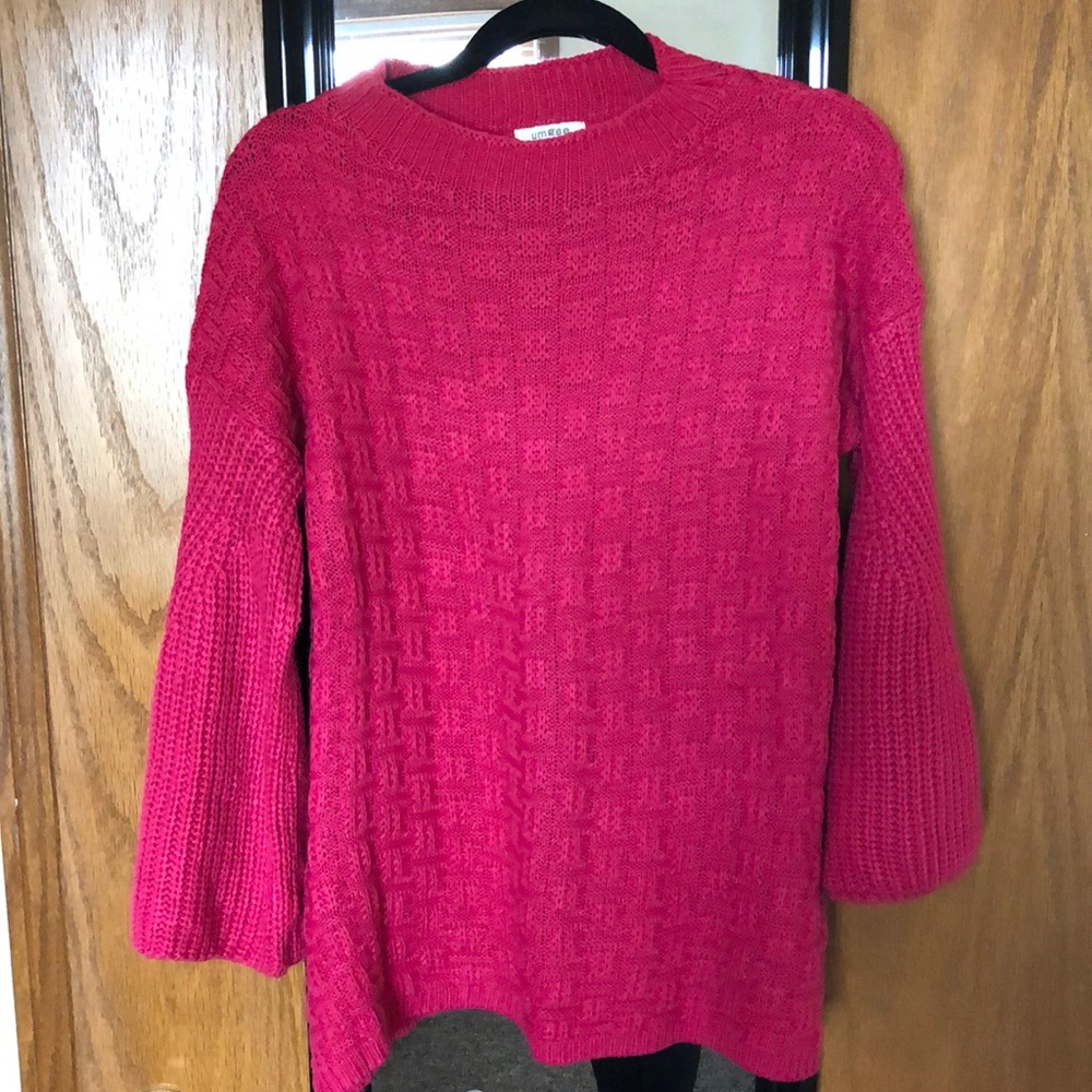 Umgee bell sleeve sweater